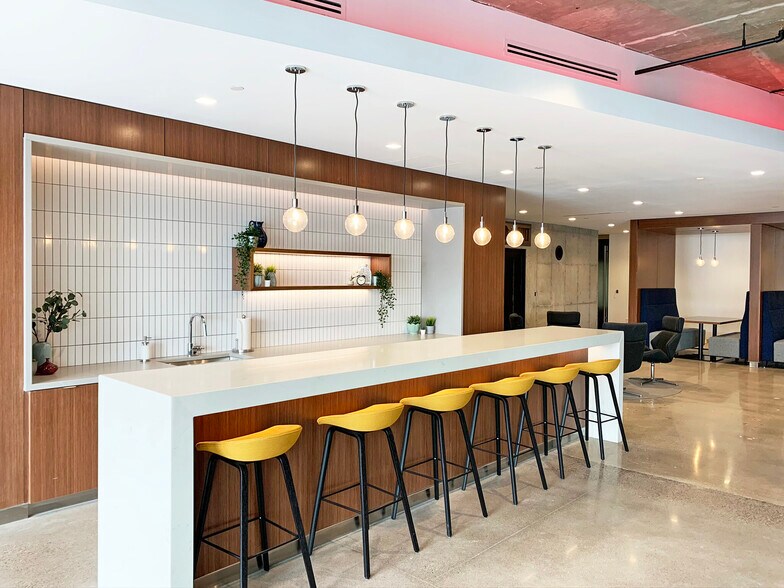 1550 American Blvd E, Bloomington, MN à louer - Photo intérieure - Image 2 de 4