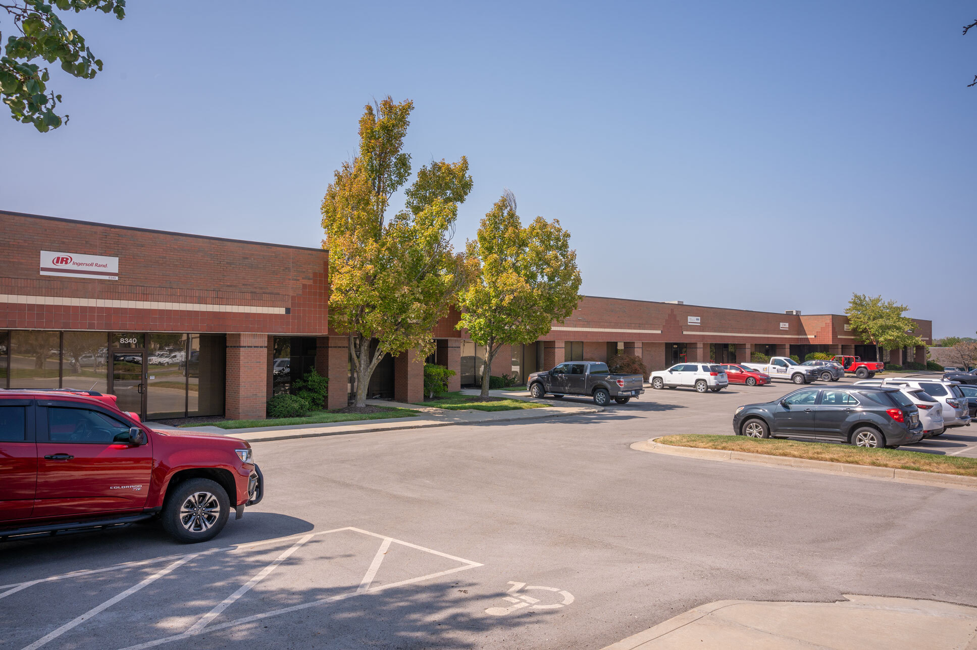 8326-8344 Melrose Dr, Lenexa, KS for lease Building Photo- Image 1 of 8