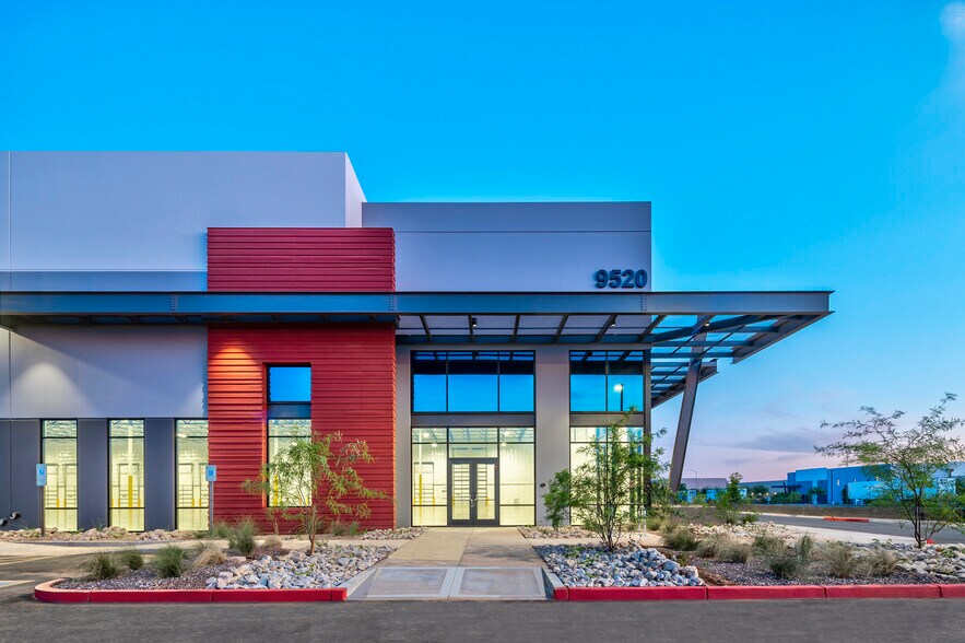 9520 E Elliot Rd, Mesa, AZ à louer - Photo du bâtiment - Image 3 de 51