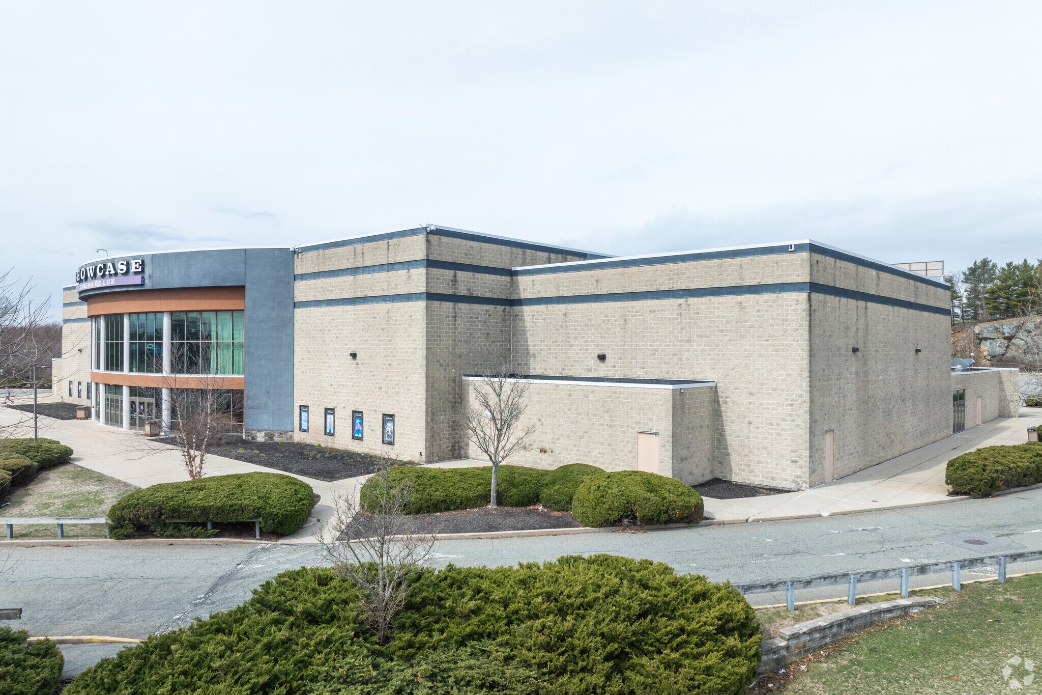 73 Mazzeo Dr, Randolph, MA à vendre Photo principale- Image 1 de 4