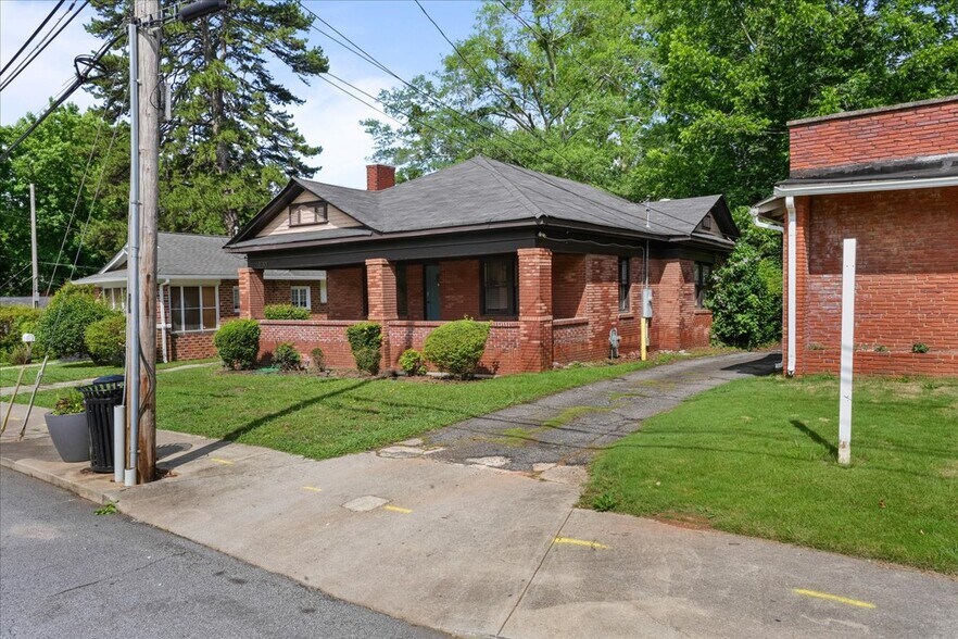2741 Church St, Atlanta, GA à vendre - Photo du bâtiment - Image 3 de 26