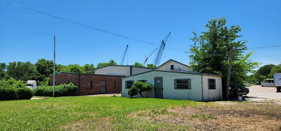 7305 Julius Schepps Fwy, Dallas, TX for lease - Building Photo - Image 3 of 21