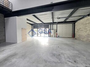 Flex in Bondoufle for lease Interior Photo- Image 1 of 3