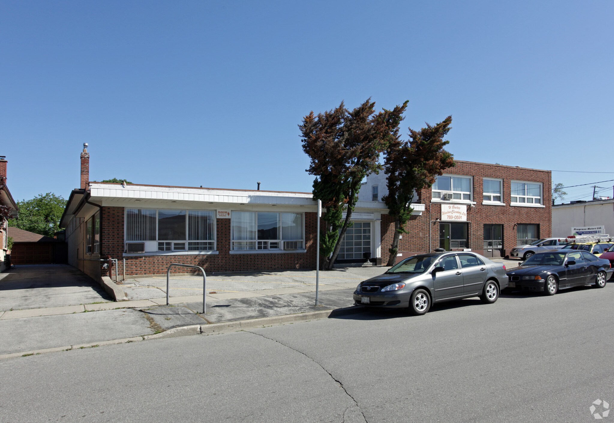 12 Bentworth Av, Toronto, ON for sale Primary Photo- Image 1 of 1