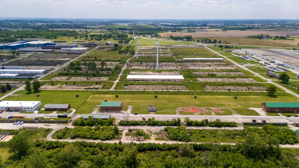 5225 W Lakeshore Dr, Port Clinton, OH à vendre - Photo du bâtiment - Image 2 de 10