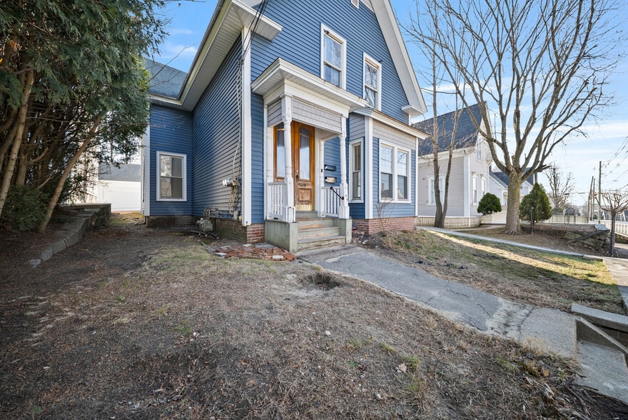 605 Hall St, Manchester, NH à vendre - Photo du bâtiment - Image 3 de 28