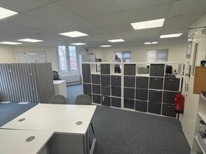 101 Victoria Rd, Horley for lease Interior Photo- Image 1 of 3