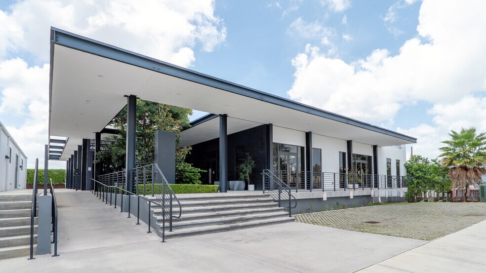 6380 NE 4th Ave, Miami, FL à louer - Photo du bâtiment - Image 2 de 12