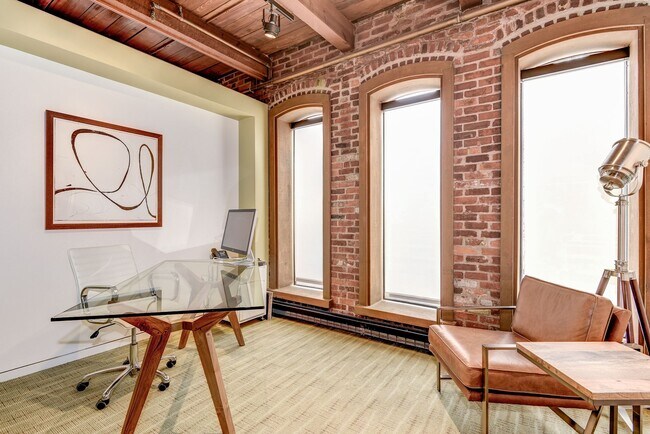 Plus de détails pour 1050 30th St NW, Washington, DC - Bureau à louer