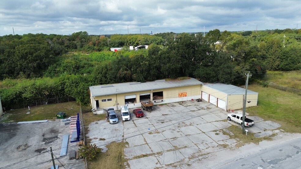125 Complex dr, Lakeland, FL for sale - Building Photo - Image 3 of 4