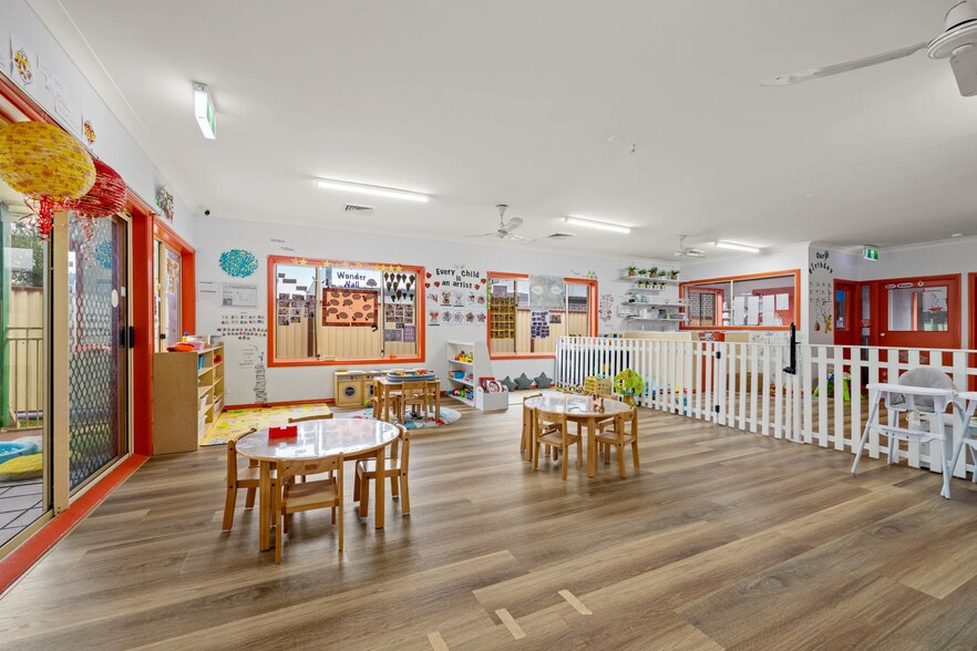 113 John St, Granville for sale - Interior Photo - Image 2 of 7