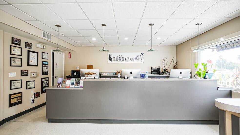 240 Center St, El Segundo, CA for sale - Interior Photo - Image 2 of 21