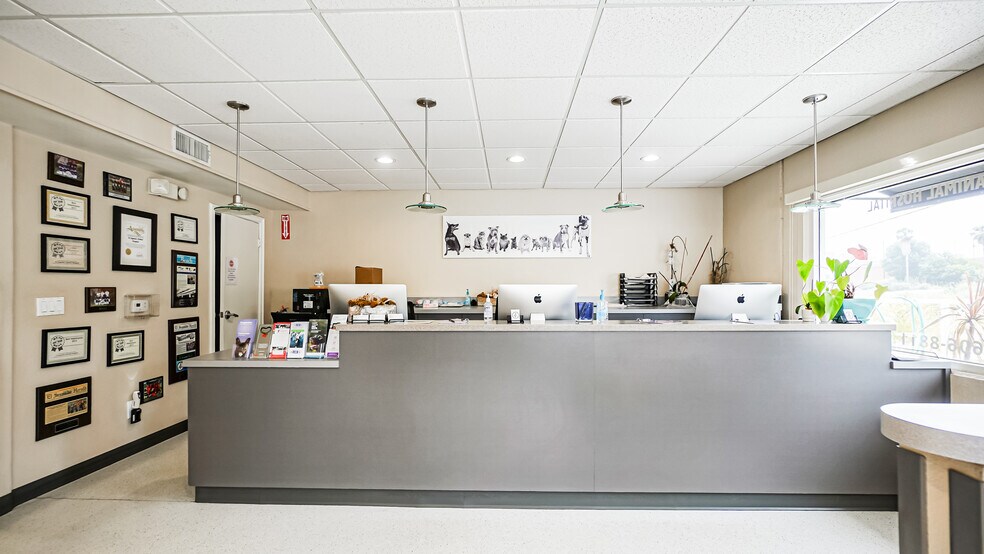 240 Center St, El Segundo, CA à vendre - Photo intérieure - Image 2 de 21