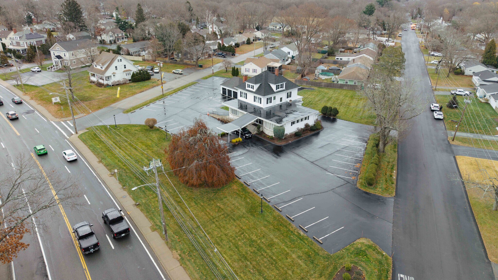 982 Warwick Ave, Warwick, RI à vendre Aérien- Image 1 de 13