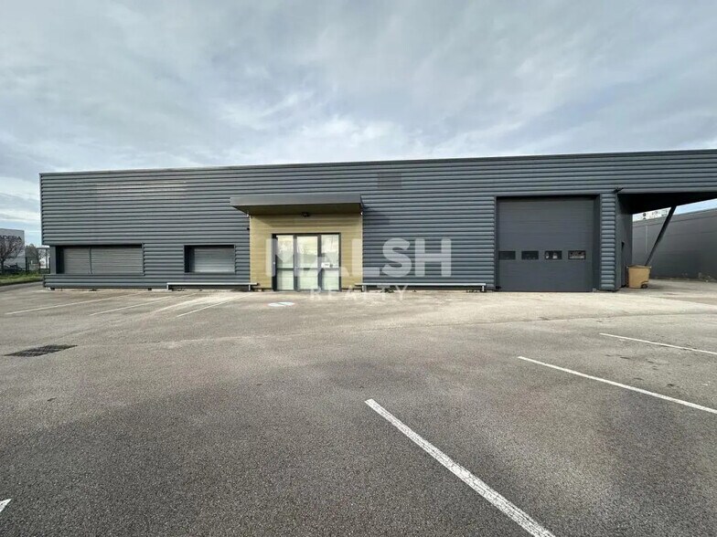 Bureau dans Arnas à louer - Photo du bâtiment - Image 2 de 7