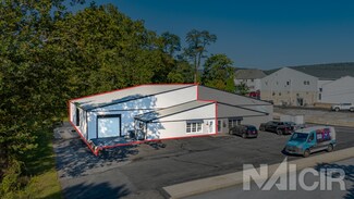 Plus de détails pour 2200 Woodview Dr, Harrisburg, PA - Industriel à louer