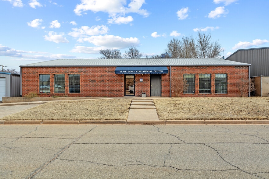 217 N 6th St, Kingfisher, OK for sale - Primary Photo - Image 1 of 30