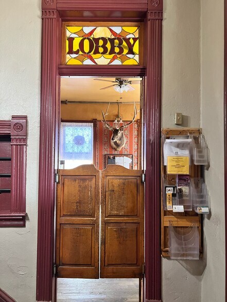 101 E Bridge Ave, Saratoga, WY à vendre - Photo du bâtiment - Image 2 de 37