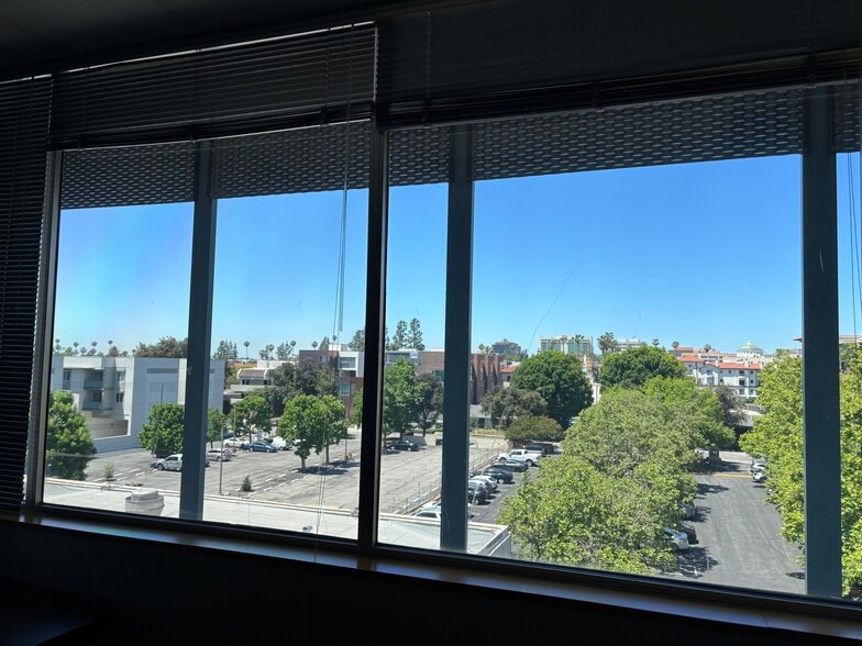 99 S Lake Ave, Pasadena, CA for lease - Building Photo - Image 2 of 13