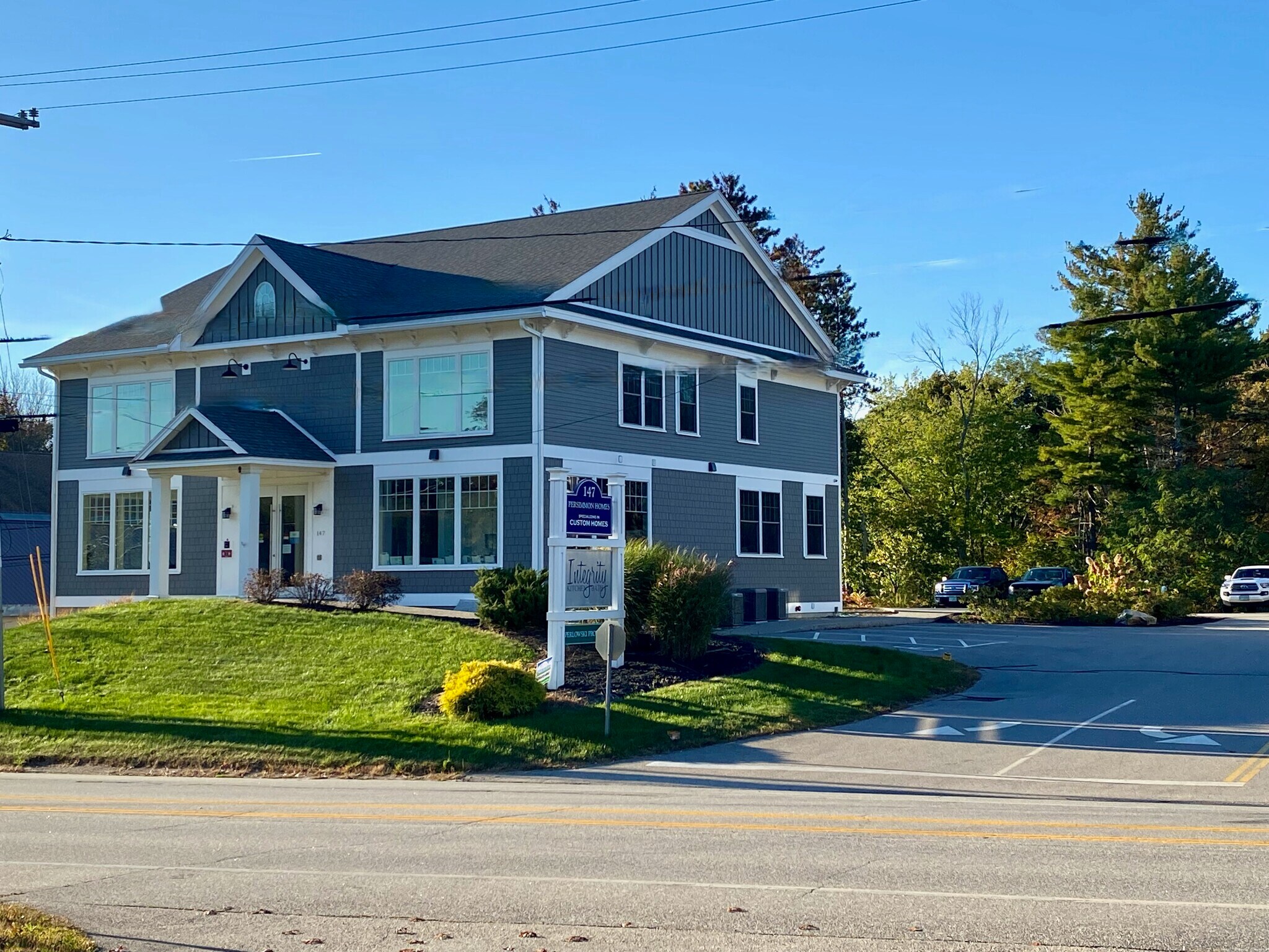 Seacoast’s Premier Commercial Mixed-Use portefeuille de 2 propriétés à vendre sur LoopNet.ca Photo principale- Image 1 de 13