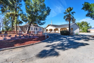 1471 San Bernardino Ave, Colton, CA for lease Interior Photo- Image 2 of 24