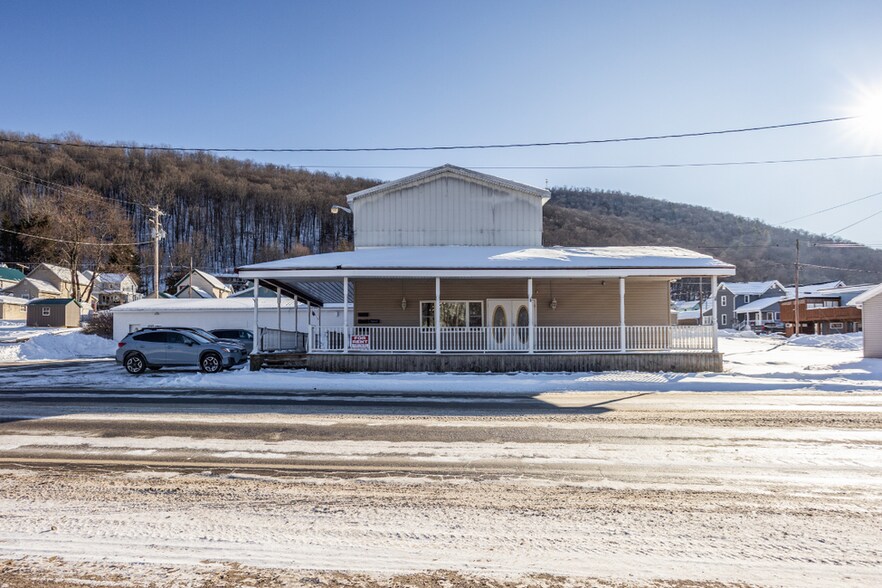 75 Germania St, Galeton, PA à vendre - Photo du bâtiment - Image 2 de 42