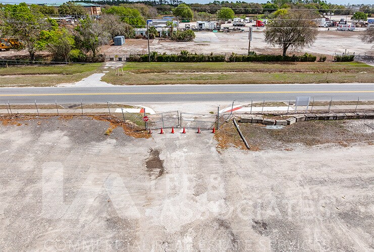 9722 Boggy Creek Rd, Orlando, FL à louer - Photo du bâtiment - Image 3 de 3