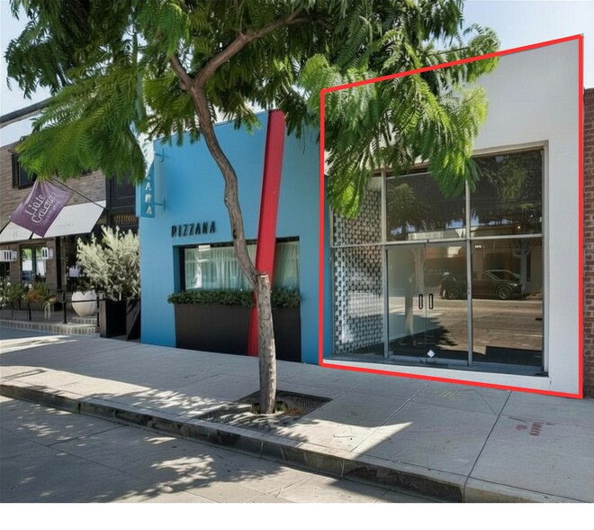 458 N Robertson Blvd, West Hollywood, CA à louer - Photo du bâtiment - Image 2 de 2