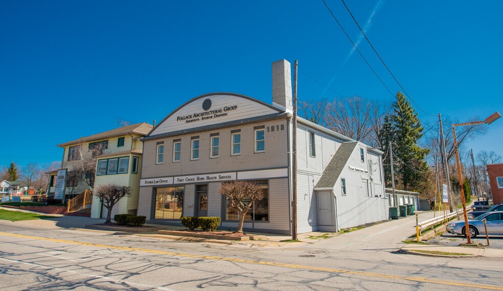 6 Morgan, Valparaiso, IN for lease - Building Photo - Image 1 of 22