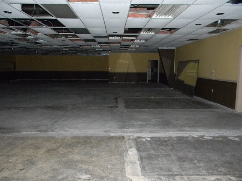 8575 N County Road 25A, Piqua, OH à louer - Photo du bâtiment - Image 2 de 17