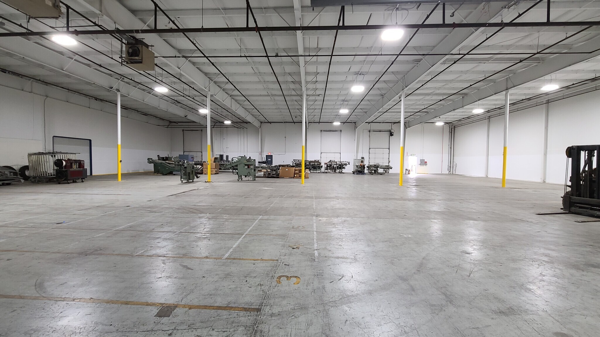 4925-4931 Indian School Rd NE, Salem, OR à louer Photo principale- Image 1 de 10