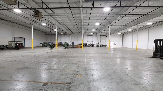 More details for 4925-4931 Indian School Rd NE, Salem, OR - Industrial for Lease