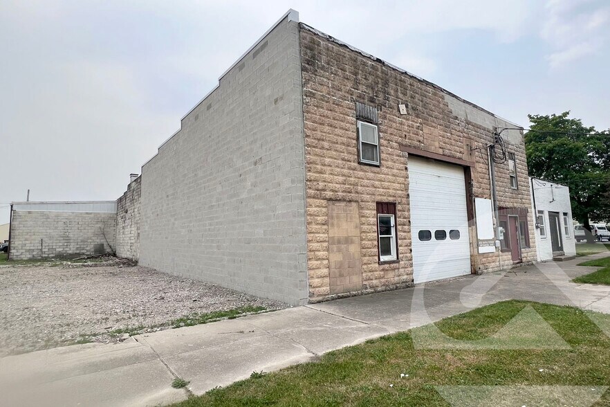 235-239 Maple St, Metamora, OH à vendre - Photo du bâtiment - Image 1 de 6