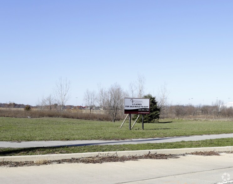 American Prairie Dr, Peoria, IL à vendre - Photo principale - Image 1 de 1