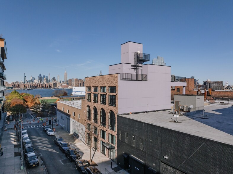 57 N 9th St, Brooklyn, NY for sale - Building Photo - Image 2 of 4