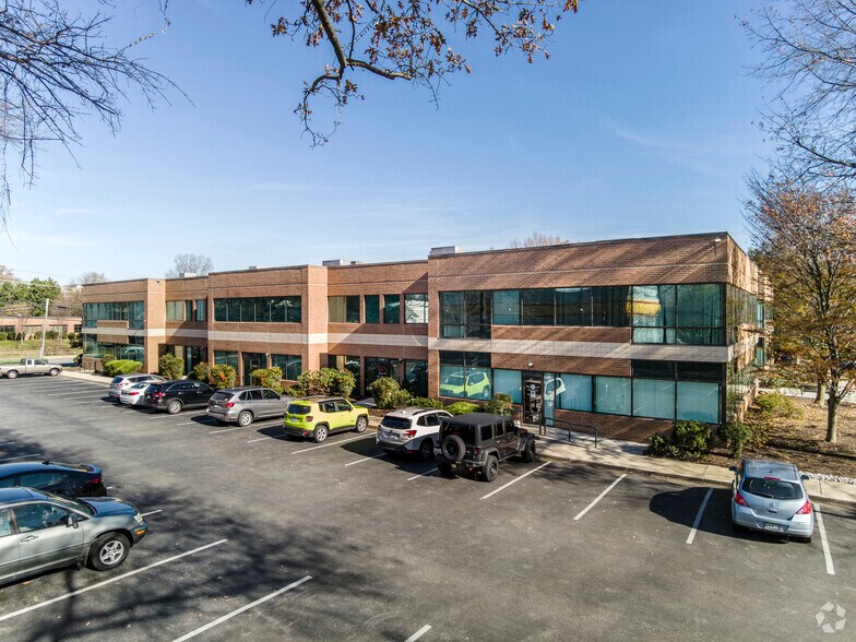 133 Defense Hwy, Annapolis, MD à louer - Photo du bâtiment - Image 3 de 18