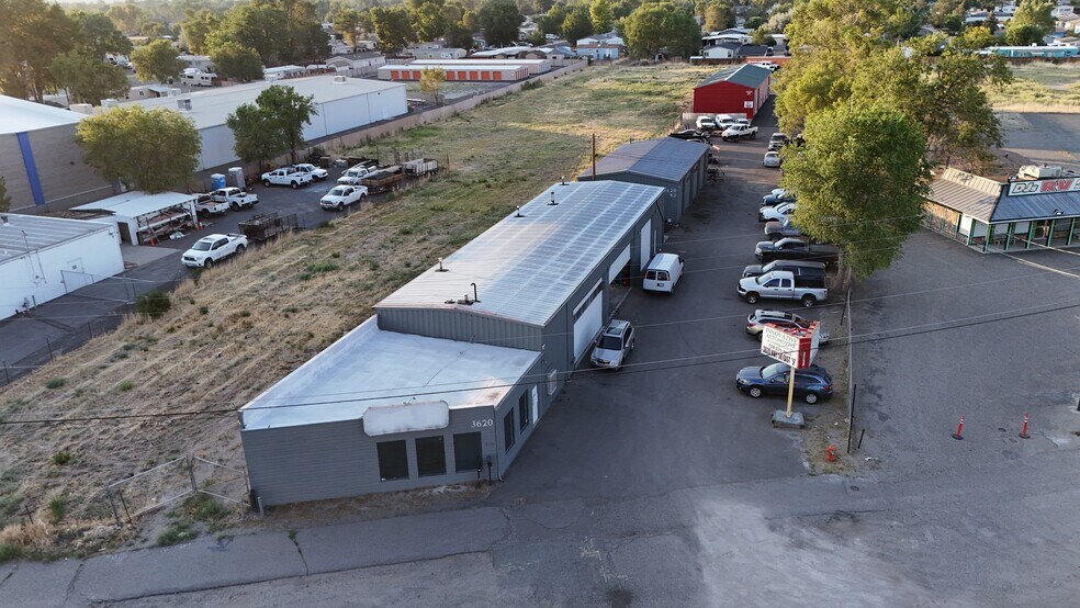 3620 B Highway 50 E, Carson City, NV à vendre - Photo du bâtiment - Image 2 de 12