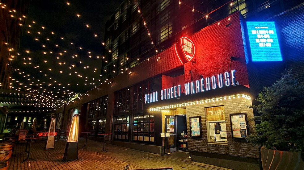 33 Pearl St SW, Washington, DC à louer - Photo du bâtiment - Image 2 de 6