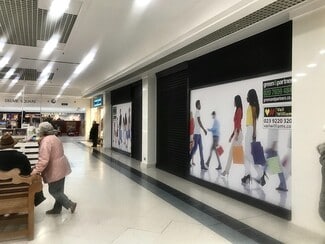 Plus de détails pour 38 Osborn Rd, Fareham - Commerce de détail à louer