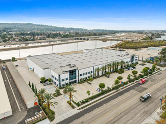 Plus de détails pour 4850-4852 E La Palma, Anaheim, CA - Industriel/Logistique à louer