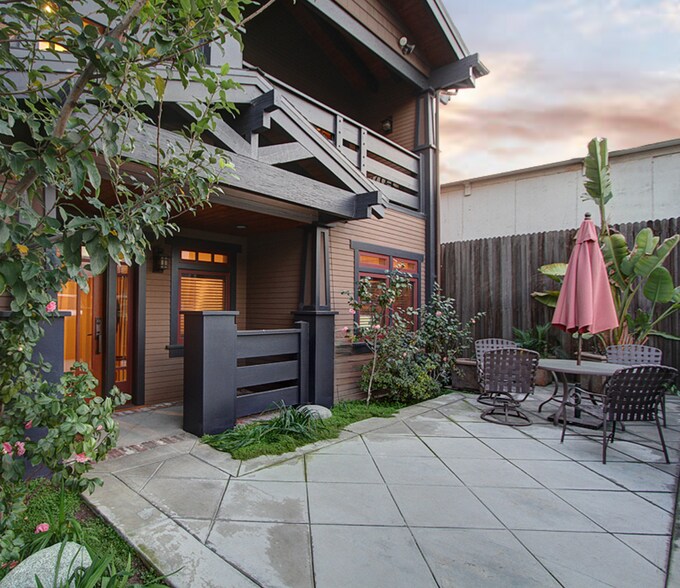 139 E Olive Ave, Monrovia, CA à louer - Photo du bâtiment - Image 3 de 8