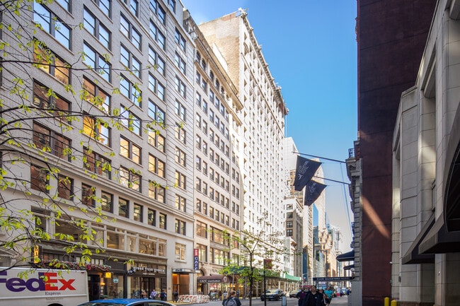 More details for 35 W 45th St, New York, NY - Office, Office/Medical for Lease