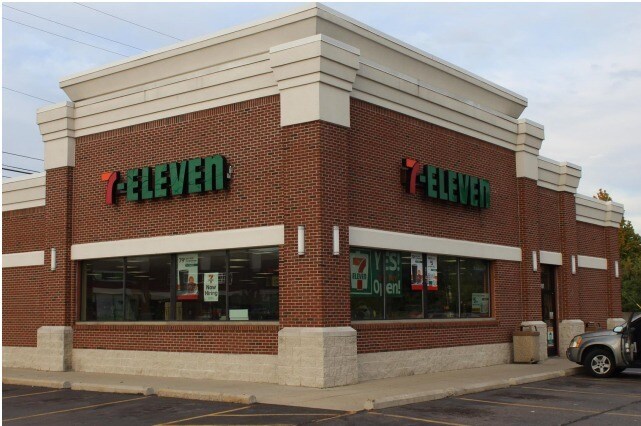 4115-4191 15 Mile Rd, Sterling Heights, MI à louer - Photo du bâtiment - Image 2 de 6