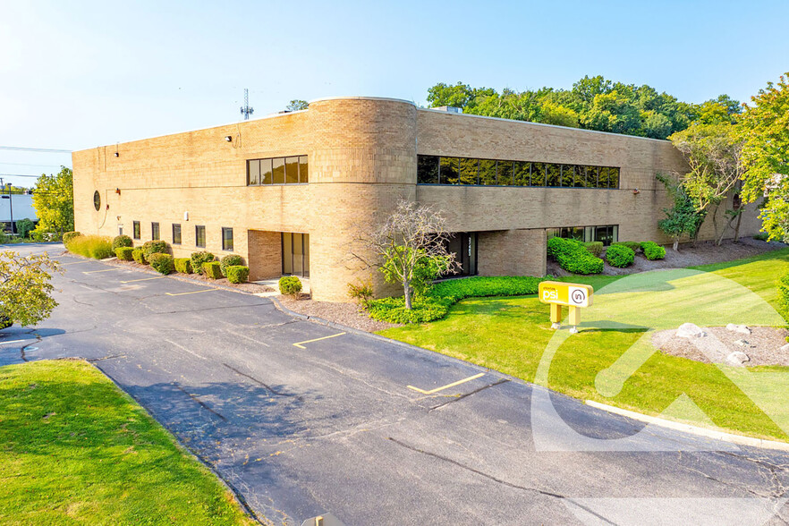 37483 Interchange Dr, Farmington Hills, MI for lease - Building Photo - Image 1 of 4