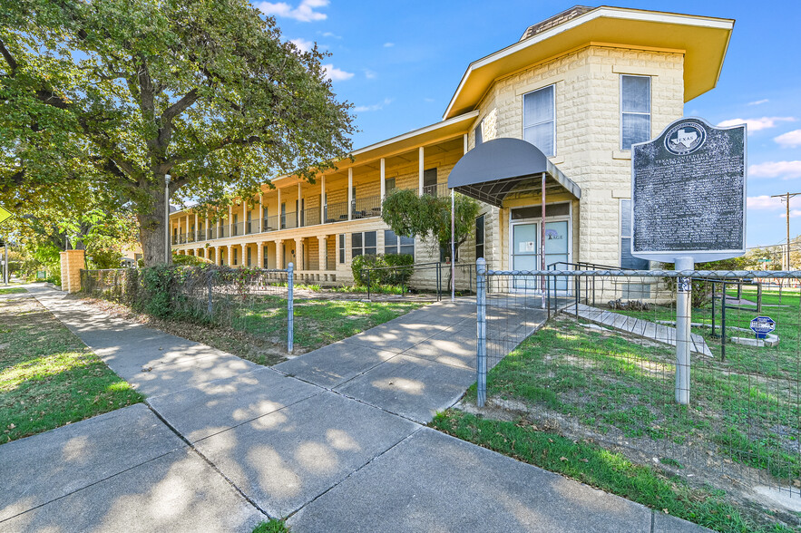 3710 Cedar St, Austin, TX à vendre - Photo du bâtiment - Image 1 de 6