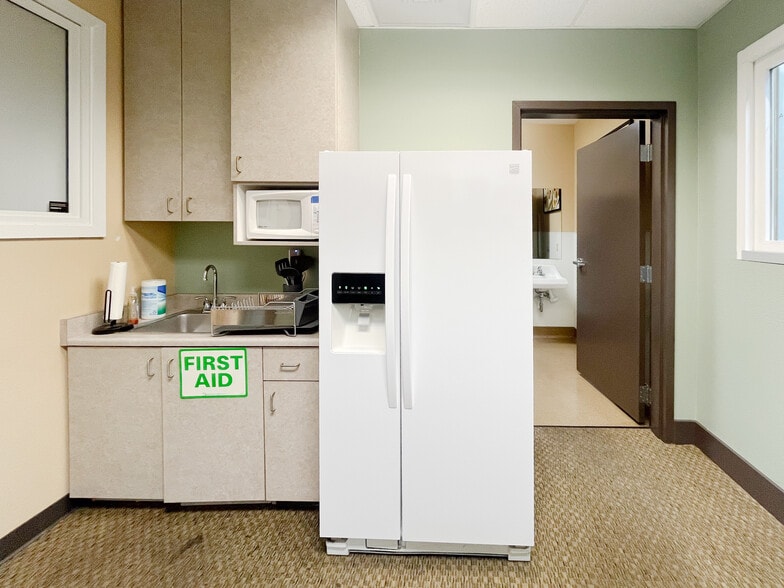 6491-6557 Sierra Ln, Dublin, CA for lease - Interior Photo - Image 3 of 8