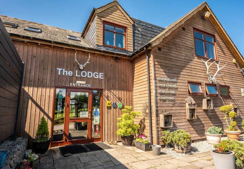 Golf Rd, Aboyne for sale - Primary Photo - Image 3 of 13