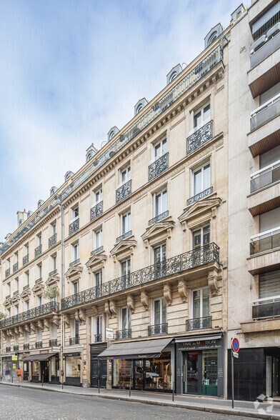 234 Rue Du Faubourg Saint-Honoré, Paris à louer - Photo du bâtiment - Image 3 de 6