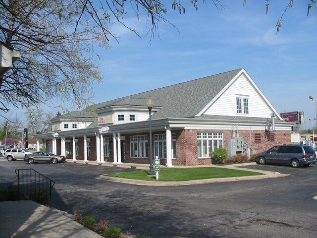 710-802 N Main St, Crown Point, IN à louer - Photo du bâtiment - Image 3 de 7