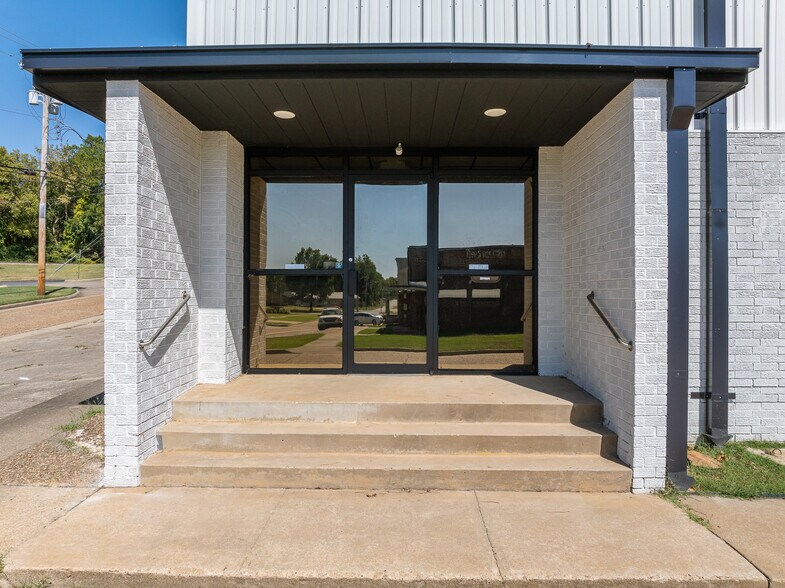 100 N 11th St, Van Buren, AR à vendre - Photo du bâtiment - Image 3 de 30